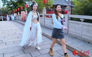 洛阳春季汉服穿搭，洛阳春季汉服穿搭图片