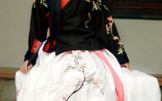 汉服礼帽穿搭图片女生，汉服礼帽穿搭图片女生冬季